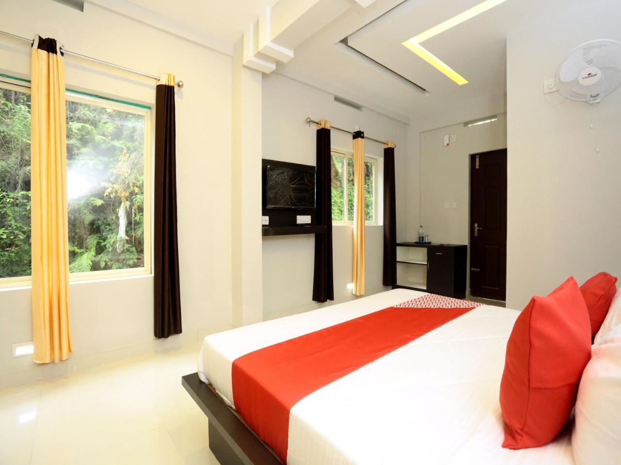 โอโย 12978 อิคลู เรซิเดนซี Hotel ไวทีรี ภายนอก รูปภาพ