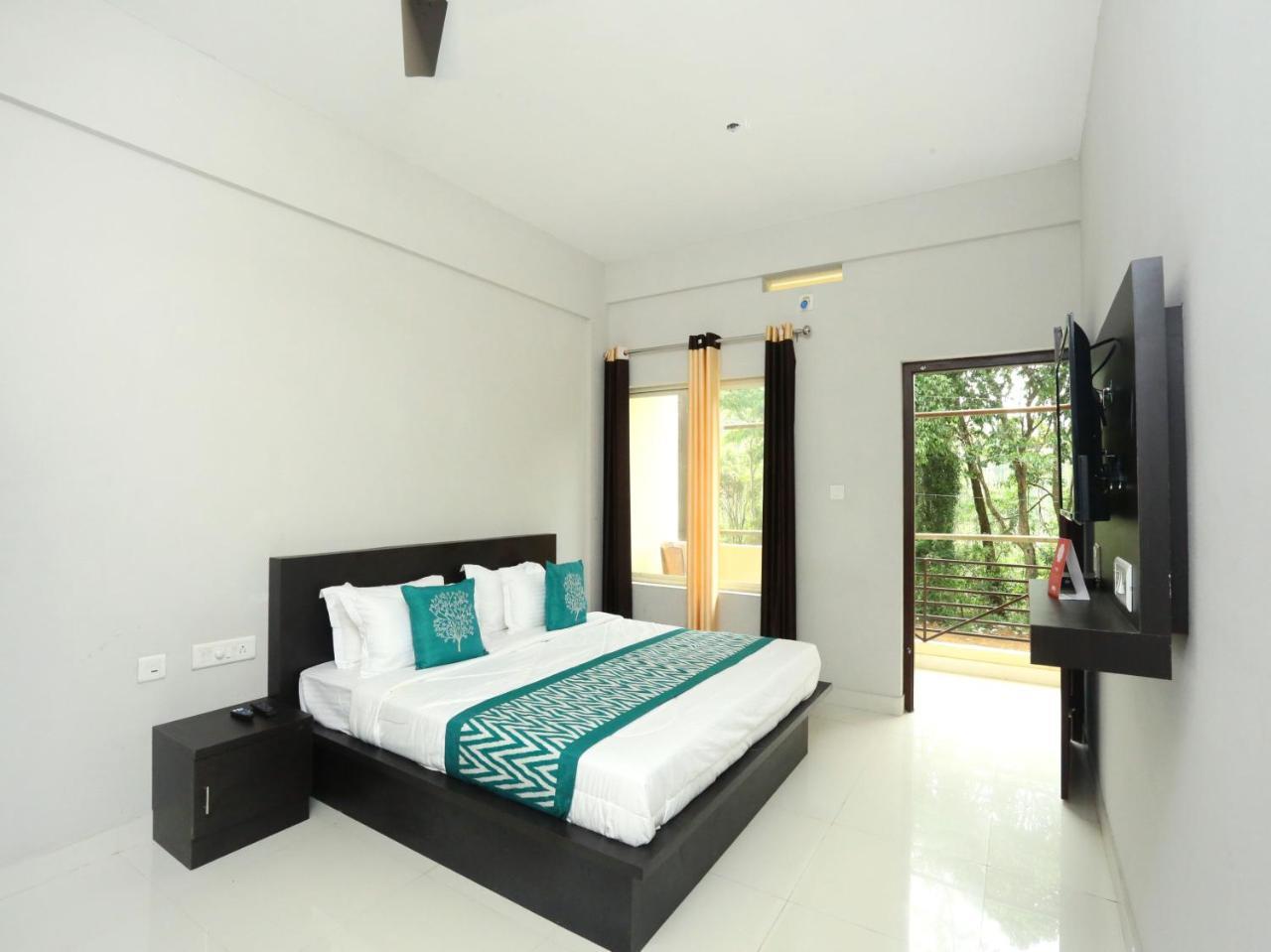 โอโย 12978 อิคลู เรซิเดนซี Hotel ไวทีรี ภายนอก รูปภาพ