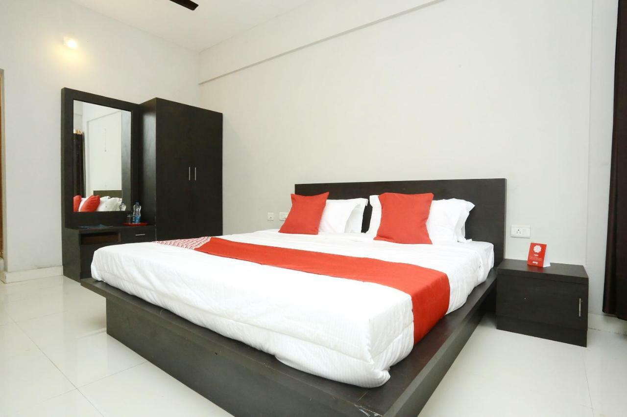โอโย 12978 อิคลู เรซิเดนซี Hotel ไวทีรี ภายนอก รูปภาพ